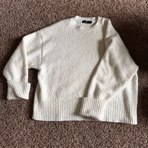 Cozy Women's white Bouclé Crewneck Sweater